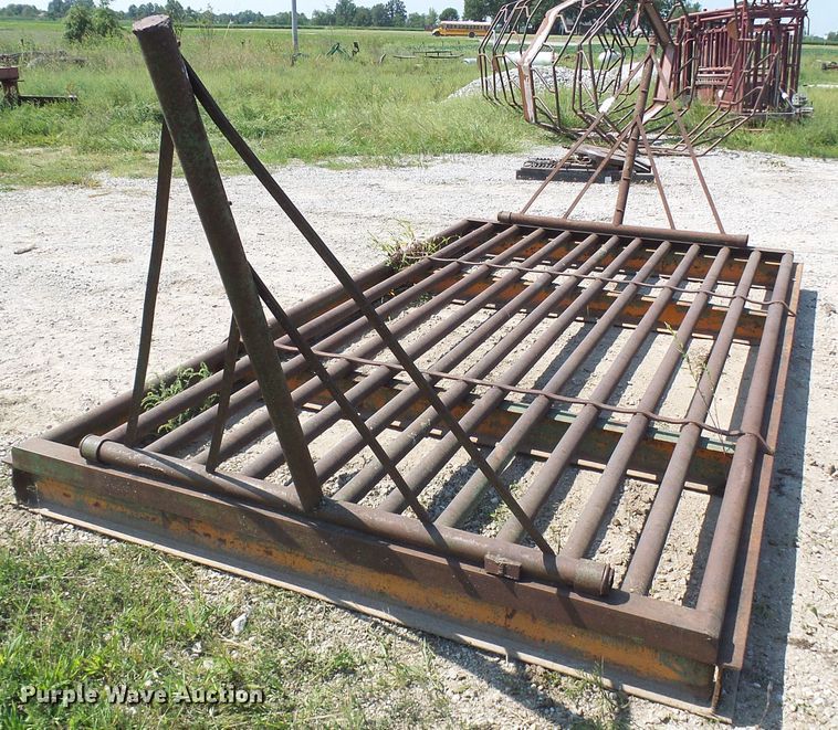 image for item DI0652 Steel cattle guard