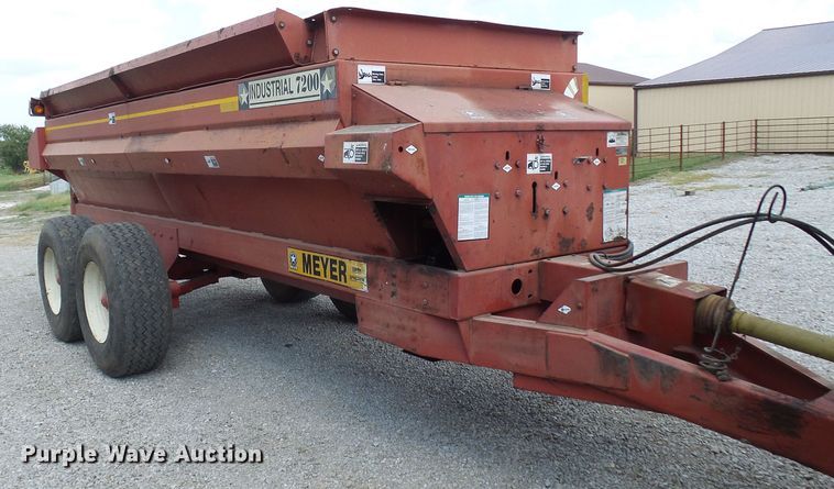 image for item DI0670 Meyer 7200 manure spreader