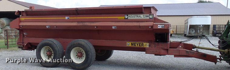 image for item DI0670 Meyer 7200 manure spreader