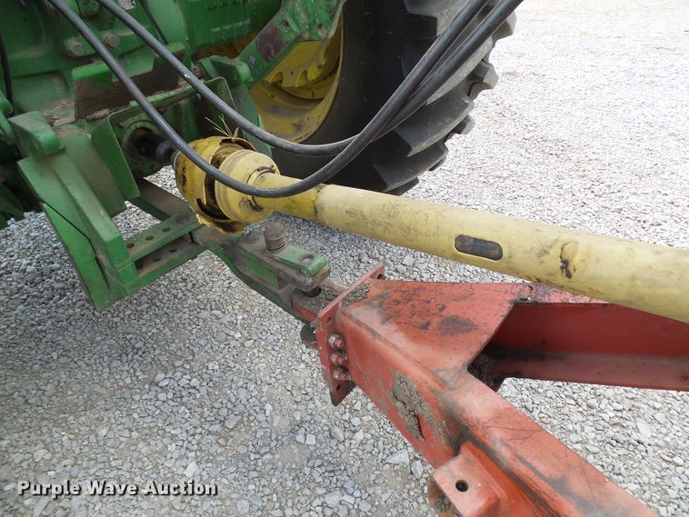 image for item DI0670 Meyer 7200 manure spreader