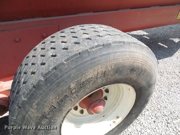 image for item DI0670 Meyer 7200 manure spreader