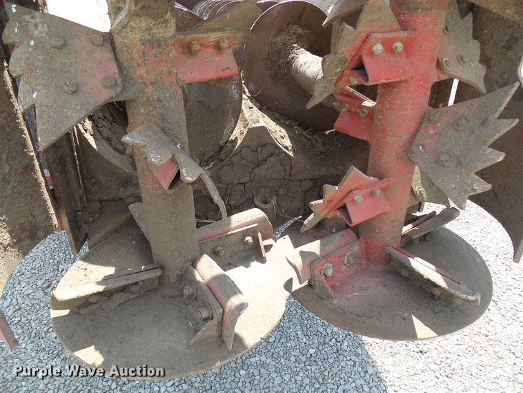 image for item DI0670 Meyer 7200 manure spreader