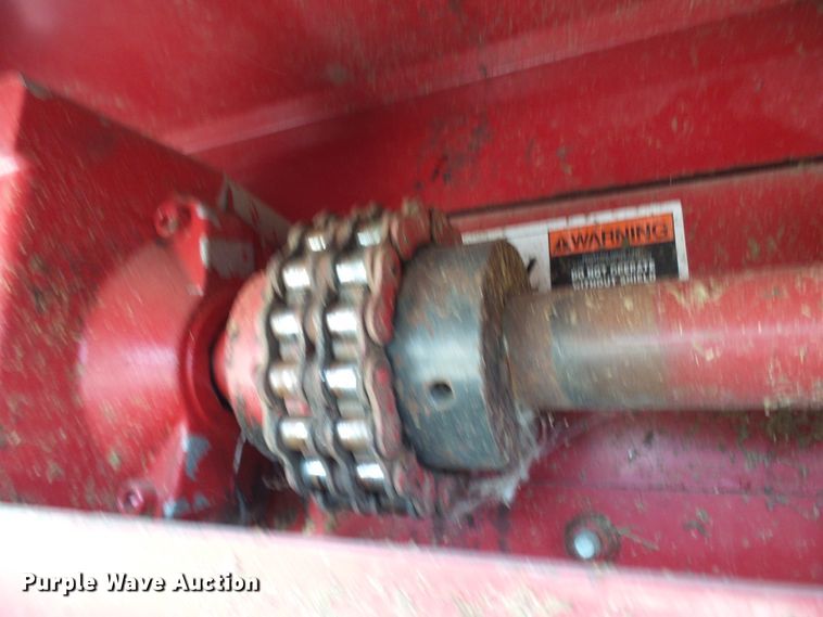 image for item DI0670 Meyer 7200 manure spreader