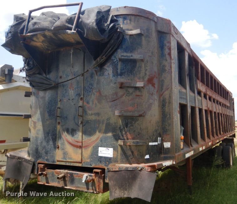 image for item DI2292 1980 Steco end dump trailer