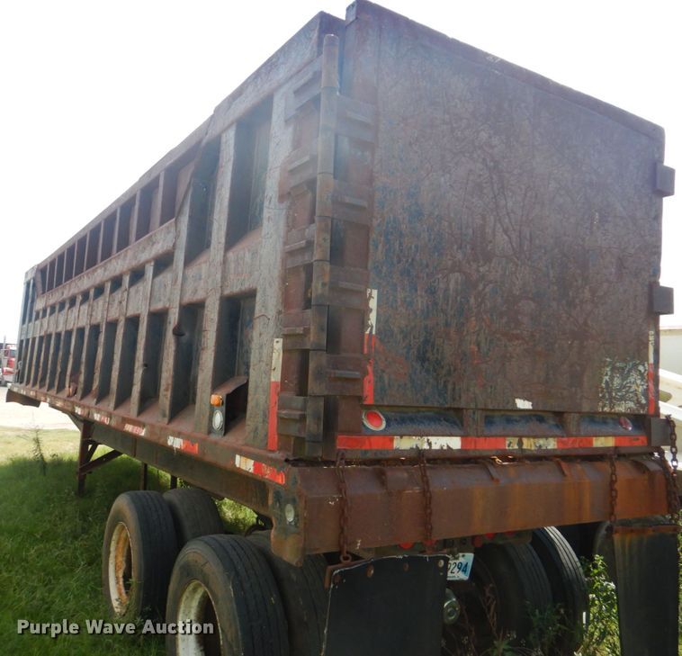 image for item DI2292 1980 Steco end dump trailer