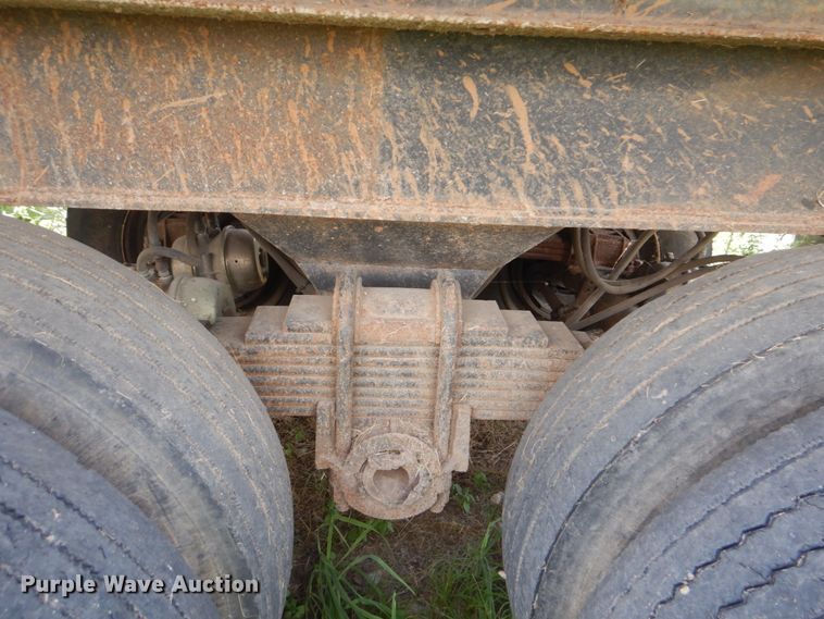 image for item DI2292 1980 Steco end dump trailer