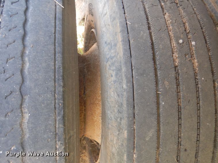 image for item DI2292 1980 Steco end dump trailer