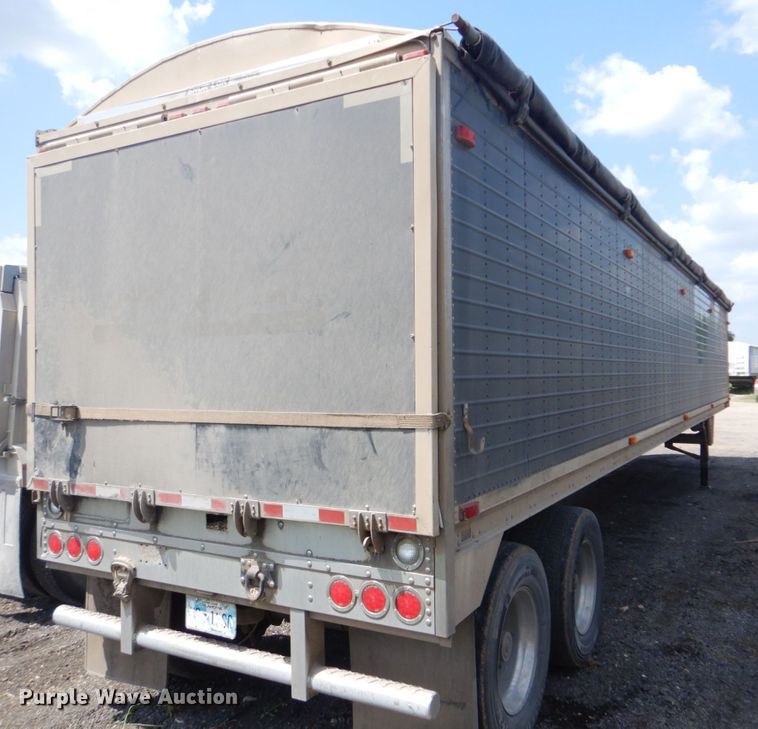 image for item DI2294 2008 Wilson Pace Setter live bottom trailer
