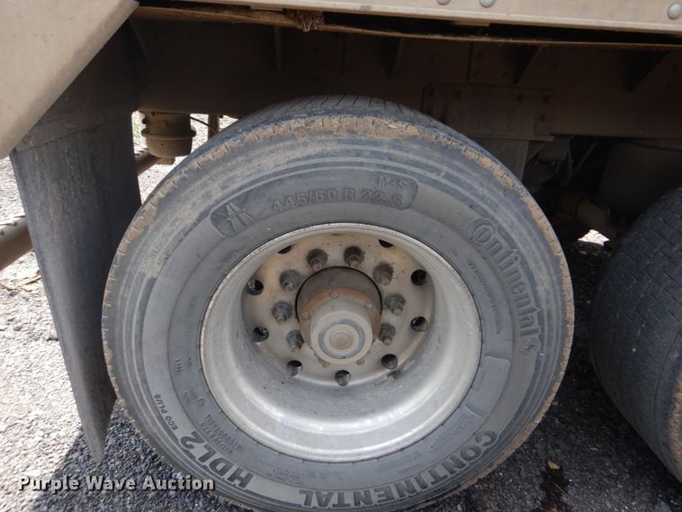 image for item DI2294 2008 Wilson Pace Setter live bottom trailer