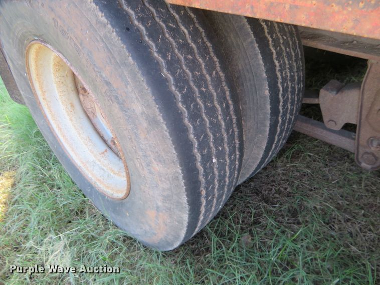 image for item EQ9299 1991 Transcraft DTX-18-44 drop deck trailer