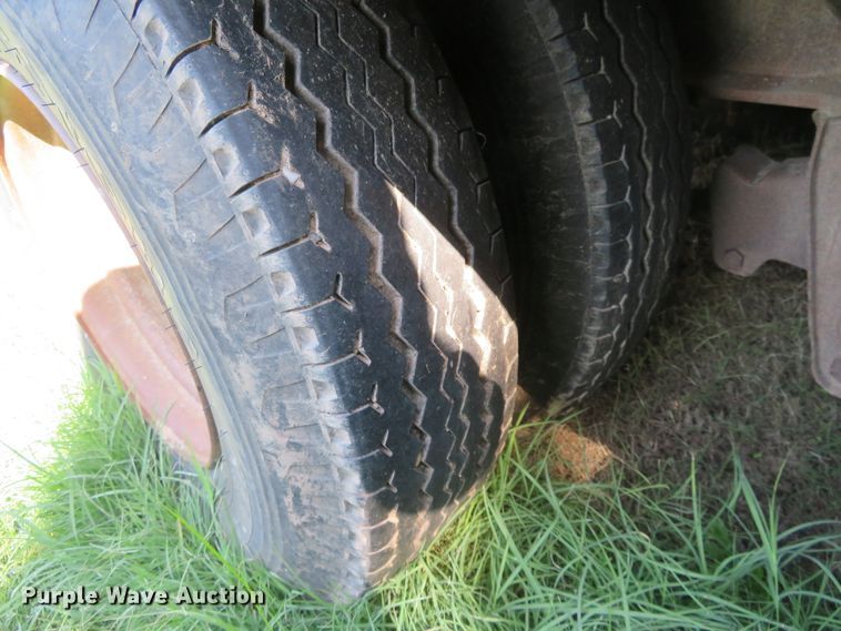 image for item EQ9299 1991 Transcraft DTX-18-44 drop deck trailer