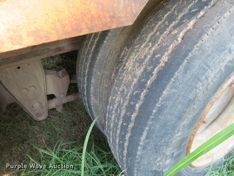 image for item EQ9299 1991 Transcraft DTX-18-44 drop deck trailer