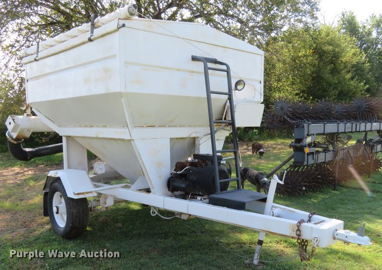 image for item EQ9301 Seed tender trailer