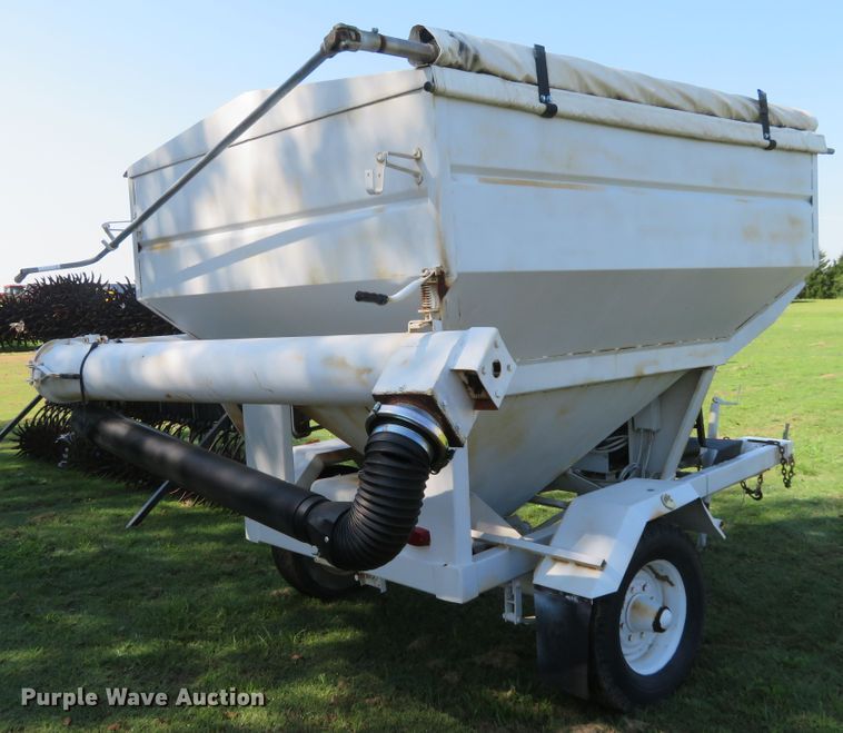 image for item EQ9301 Seed tender trailer