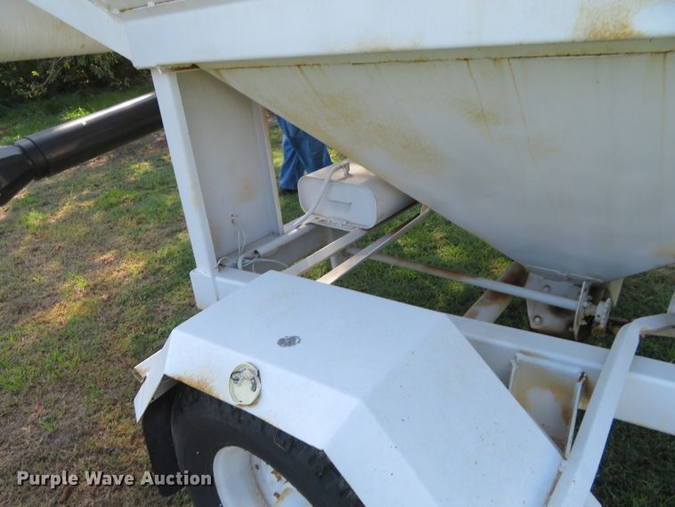 image for item EQ9301 Seed tender trailer