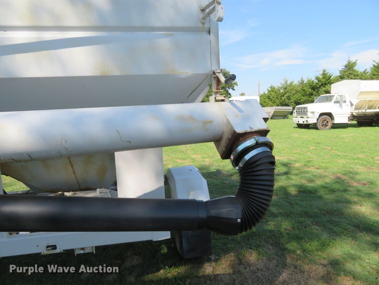 image for item EQ9301 Seed tender trailer