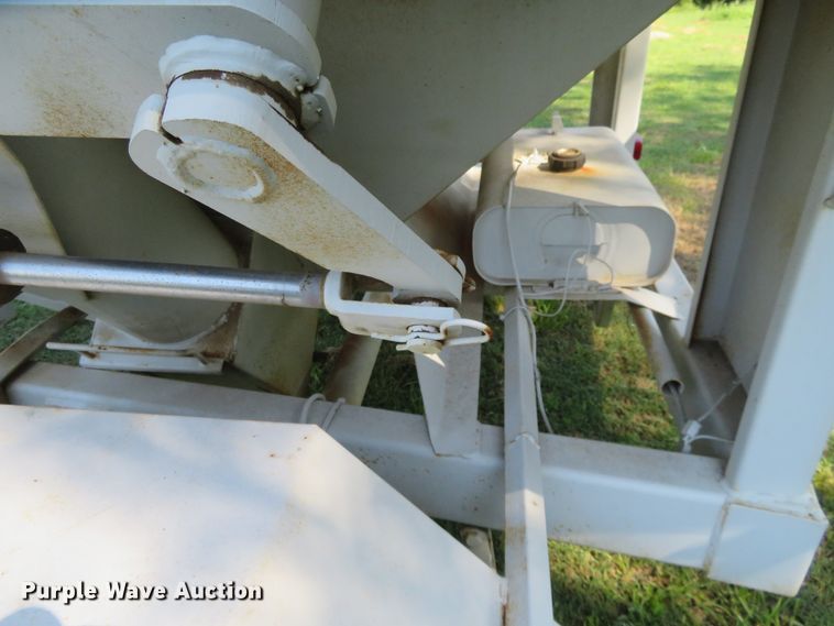 image for item EQ9301 Seed tender trailer