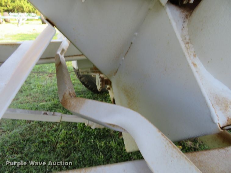 image for item EQ9301 Seed tender trailer