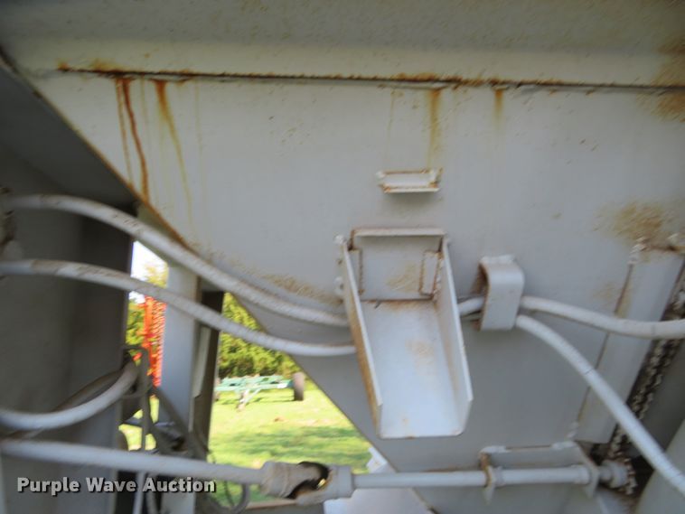 image for item EQ9301 Seed tender trailer