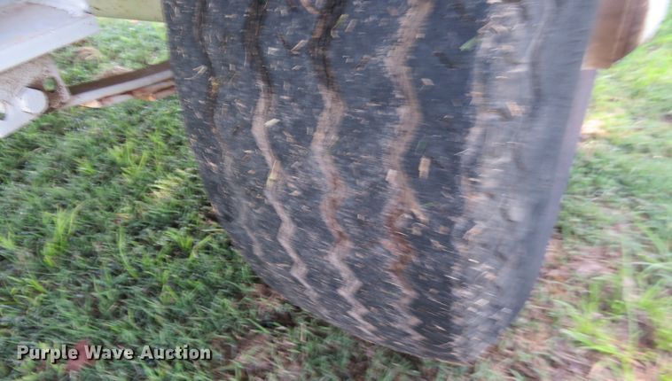 image for item EQ9301 Seed tender trailer