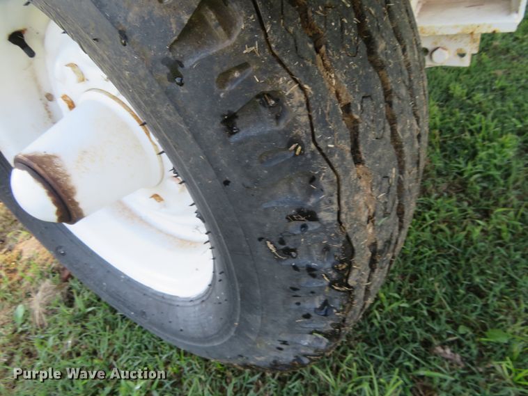 image for item EQ9301 Seed tender trailer