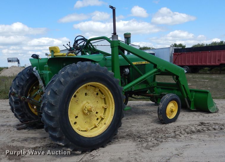 image for item FA9306 John Deere 3020 tractor