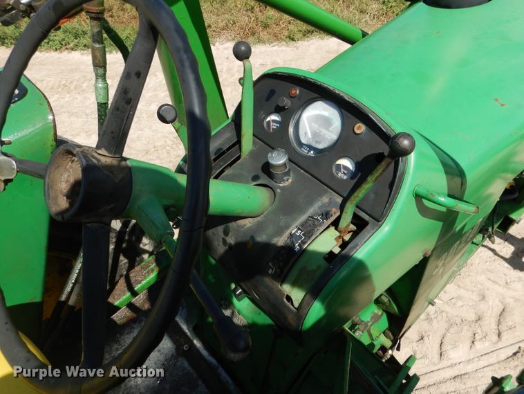 image for item FA9306 John Deere 3020 tractor