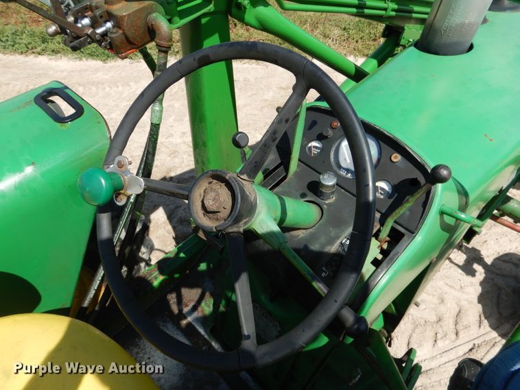 image for item FA9306 John Deere 3020 tractor