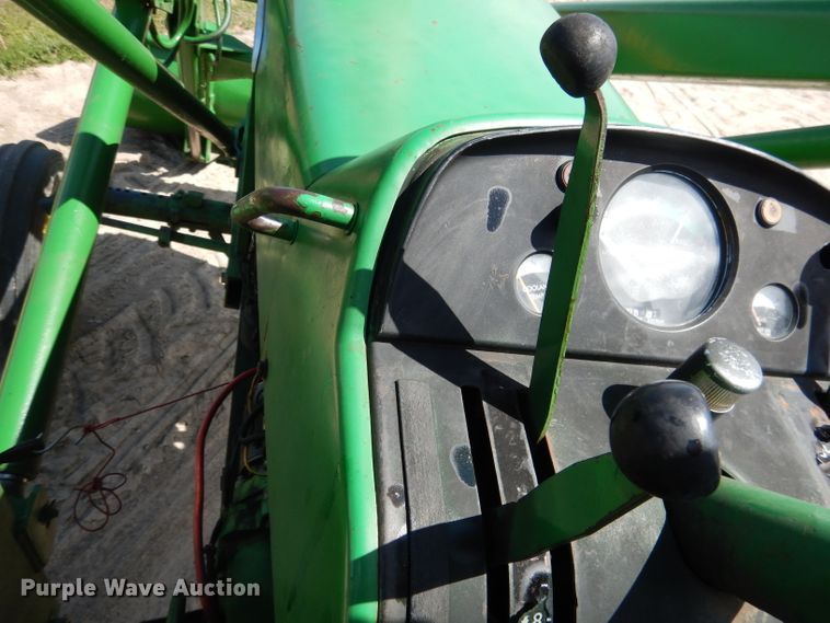 image for item FA9306 John Deere 3020 tractor