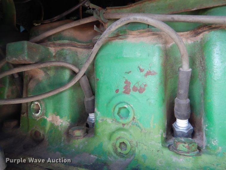 image for item FA9306 John Deere 3020 tractor