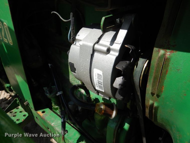 image for item FA9306 John Deere 3020 tractor