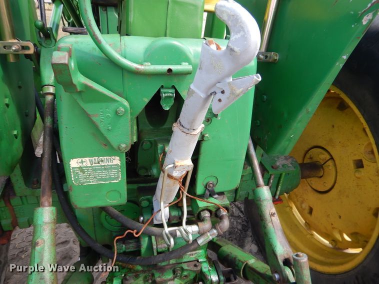 image for item FA9306 John Deere 3020 tractor