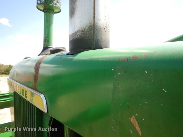 image for item FA9306 John Deere 3020 tractor