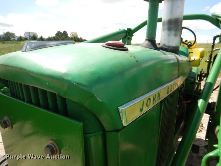 image for item FA9306 John Deere 3020 tractor