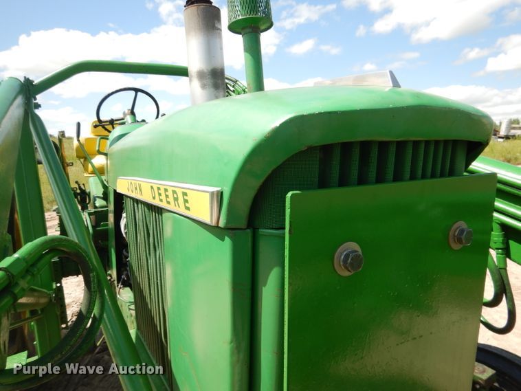 image for item FA9306 John Deere 3020 tractor