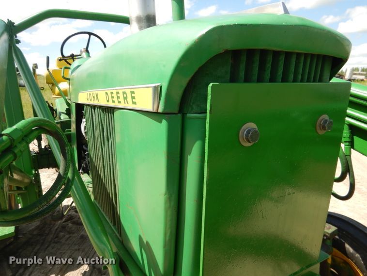 image for item FA9306 John Deere 3020 tractor