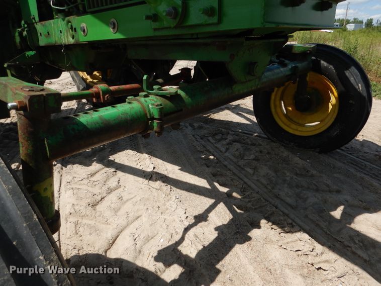 image for item FA9306 John Deere 3020 tractor