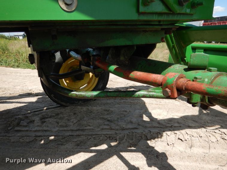 image for item FA9306 John Deere 3020 tractor