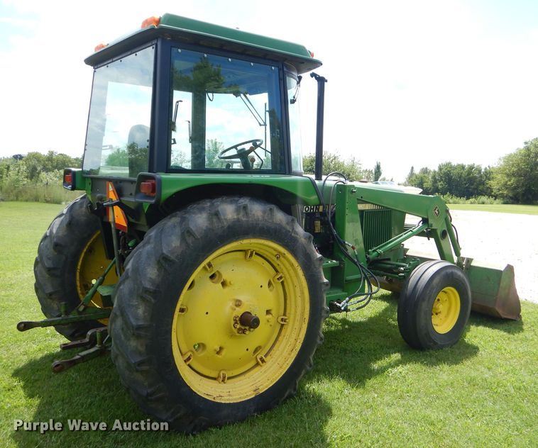 image for item FC9836 1983 John Deere 2550 tractor