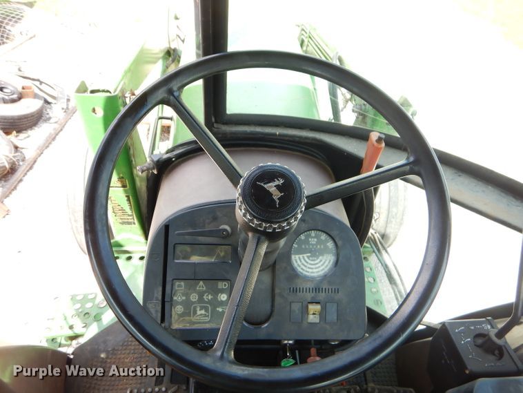 image for item FC9836 1983 John Deere 2550 tractor