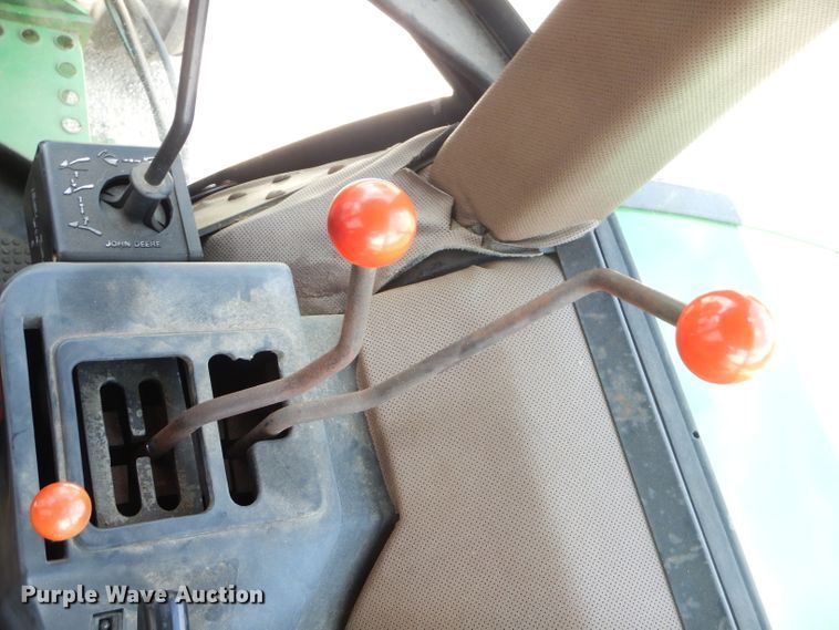 image for item FC9836 1983 John Deere 2550 tractor