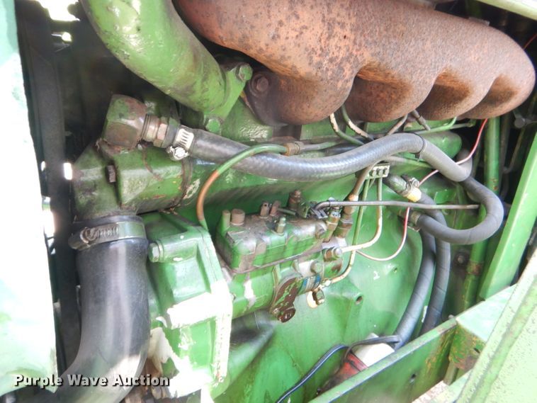 image for item FC9836 1983 John Deere 2550 tractor