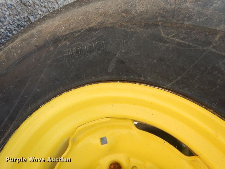 image for item FC9836 1983 John Deere 2550 tractor