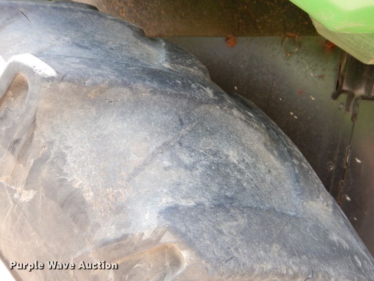 image for item FC9836 1983 John Deere 2550 tractor