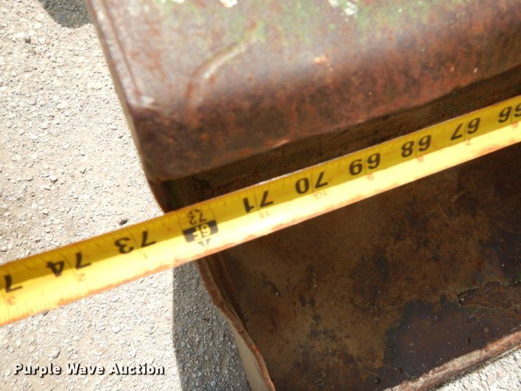 image for item FC9836 1983 John Deere 2550 tractor