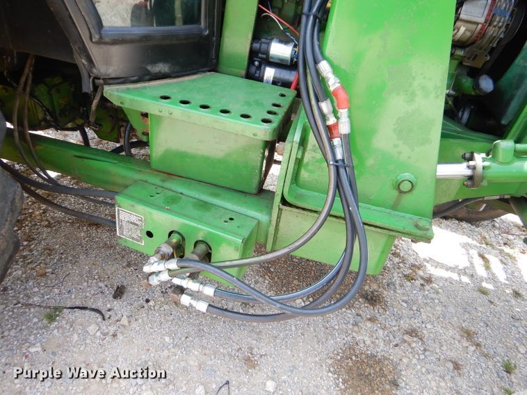 image for item FC9836 1983 John Deere 2550 tractor