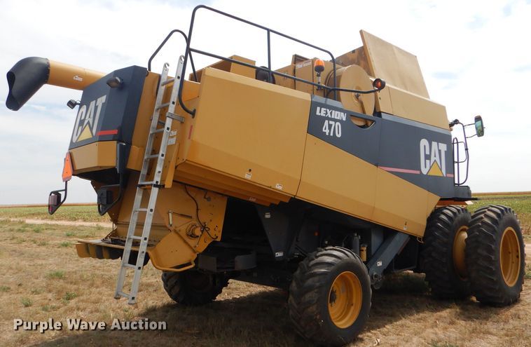 image for item FG9788 2001 Caterpillar Lexion 470 combine