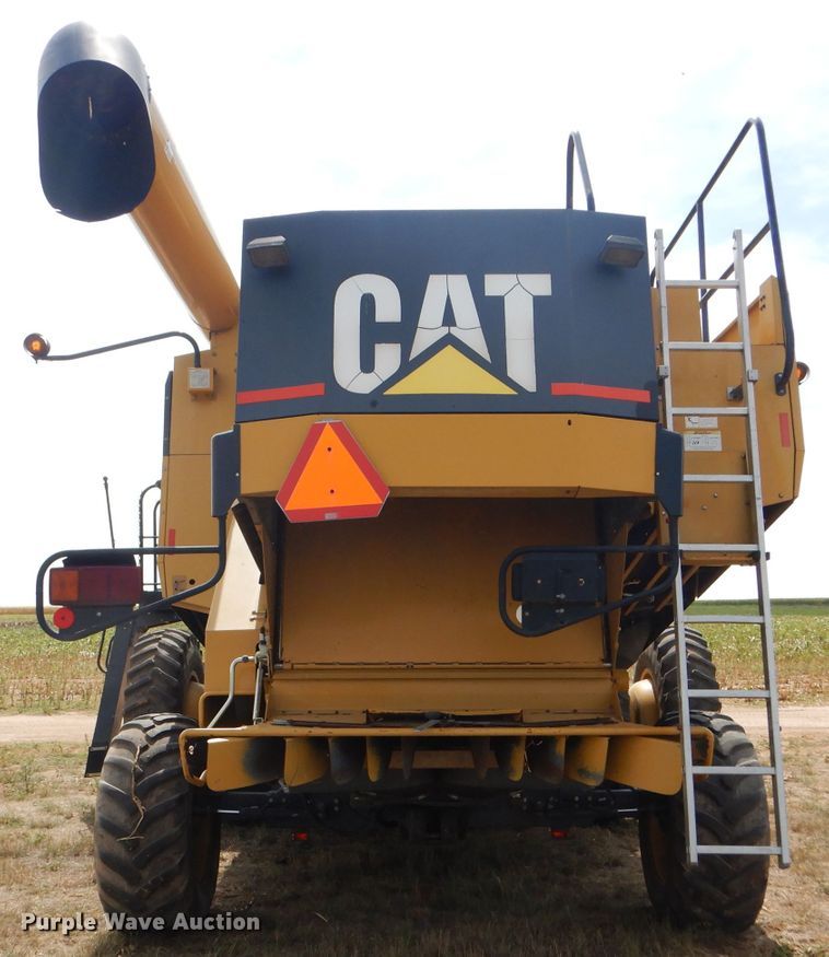 image for item FG9788 2001 Caterpillar Lexion 470 combine