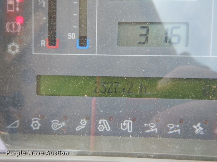 image for item FG9788 2001 Caterpillar Lexion 470 combine