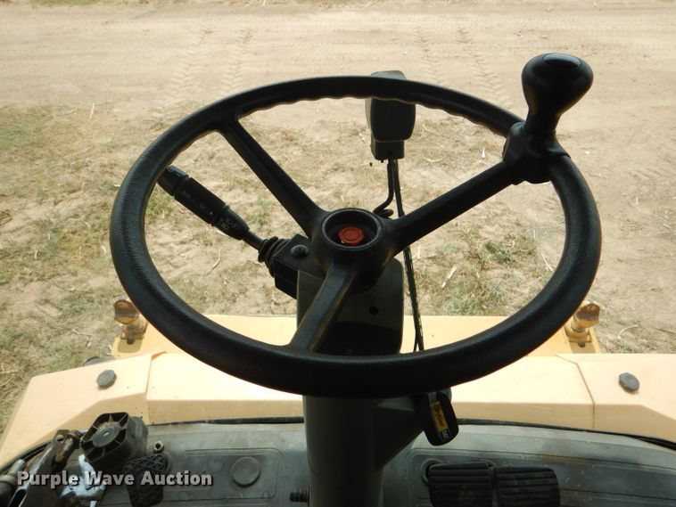 image for item FG9788 2001 Caterpillar Lexion 470 combine